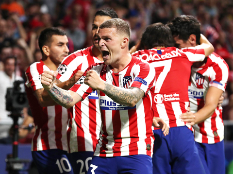 Atletico Madrid lấy cảm hứng từ màu áo của Southampton