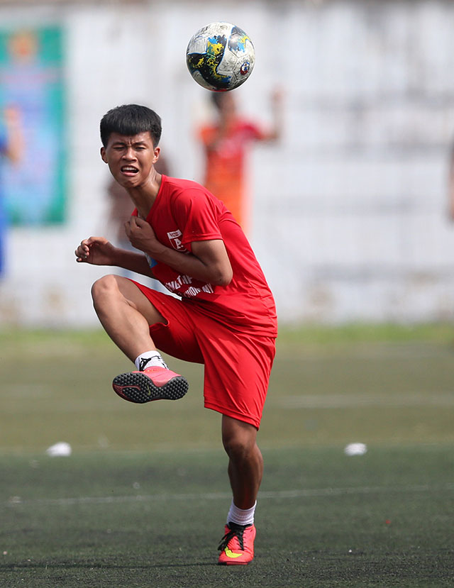 Giữa tháng 10/2019, giải bóng đá học sinh THPT Hà Nội năm thứ 19 đã diễn ra tại SVĐ Trung tâm TDTT quận Tây Hồ