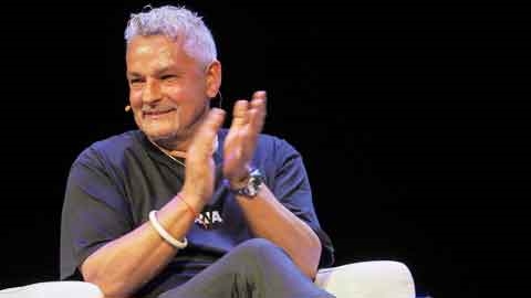 Huyền thoại Roberto Baggio: 'Bóng đá vẫn nợ tôi…'