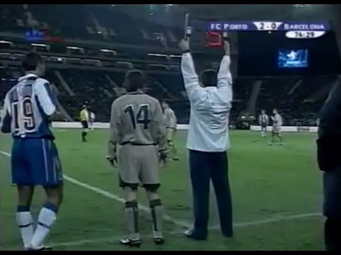 Messi ta mắt đội 1 Barca trong trận giao hữu với Porto năm 2003