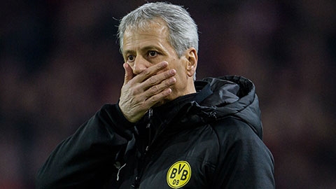 Dortmund: Một tháng quyết định số phận Favre?
