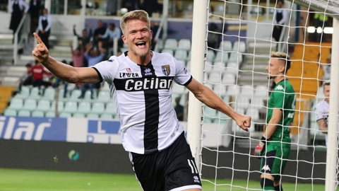 Lập hat-trick cho Parma, Cornelius  đi vào lịch sử Serie A