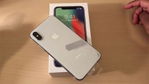 iPhone X sắp bị 'khai tử' giá giảm sâu tại Việt Nam