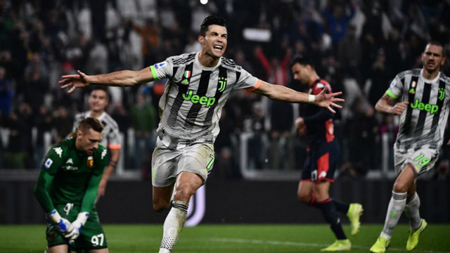 Ronaldo ghi bàn trên chấm phạt đền phút 90'+6 mang về thắng lợi 2-1 cho Juventus