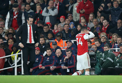 Arsenal vẫn phập phù dưới thời Emery và Mourinho có thể là giải pháp mang tới sự khác biệt
