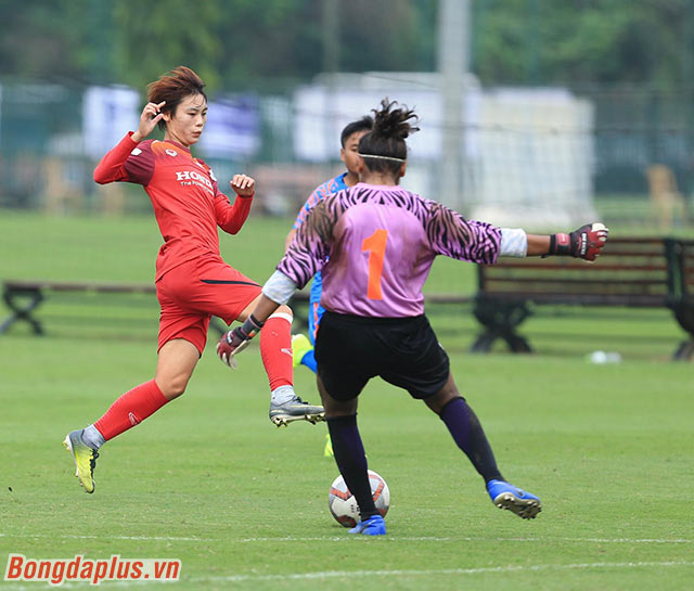 Đến phút bù giờ, cầu thủ vào sân thay người là Nguyễn Thị Hẳng đã ghi bàn thứ 3, qua đó ấn định chiến thắng 3-0 chung cuộc cho ĐT nữ Việt Nam. 