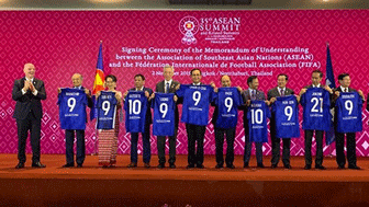 Chủ tịch FIFA ủng hộ Việt Nam và các nước ĐNÁ đăng cai World Cup