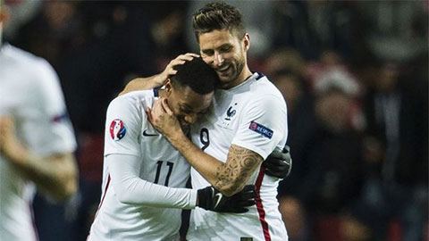 Tại sao HLV Deschamps bỏ rơi Martial nhưng vẫn tin dùng Giroud ở ĐT Pháp? Tại sao HLV Deschamps bỏ rơi Martial nhưng vẫn tin dùng Giroud ở ĐT Pháp?