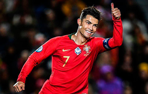 Ronaldo lập hat-trick thứ 55 trong sự nghiệp