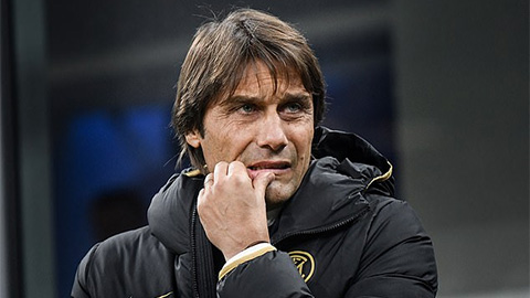 Conte tá hỏa vì nhận thư hăm dọa kèm theo... đạn