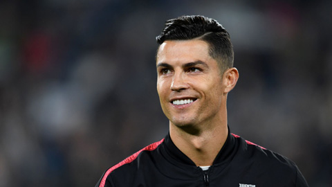 Giúp BĐN có vé dự EURO, Ronaldo xóa mâu thuẫn với Sarri