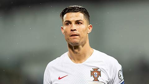 Ronaldo luôn bị đồng đội tại M.U chê kém tài Messi