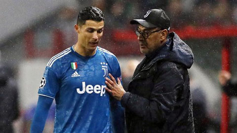 Ronaldo sẽ mặt đối mặt Sarri để 'nói một lần cho ra nhẽ'