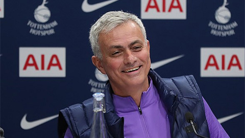 Mourinho gửi lời tuyên chiến tới Man City và Liverpool