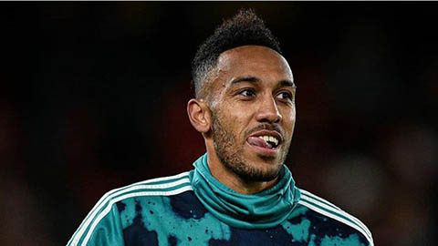 Arsenal đang dần đẩy Aubameyang sang cho... Barca