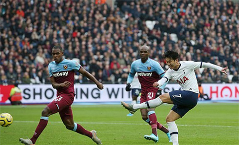 West Ham 2-3 Tottenham: HLV Mourinho ra mắt Tottenham bằng chiến thắng kịch tính