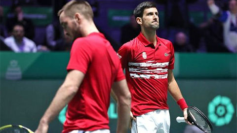 Djokovic 'nổi điên' khi ĐT Serbia bị loại ở Davis Cup