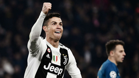 Vượt huyền thoại Maldini, Ronaldo ghi thêm kỷ lục cá nhân