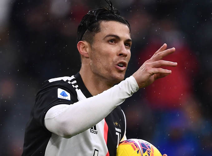 Ronaldo ghi bàn đầu tiên cho Juventus sau 4 trận liên tiếp tịt ngòi