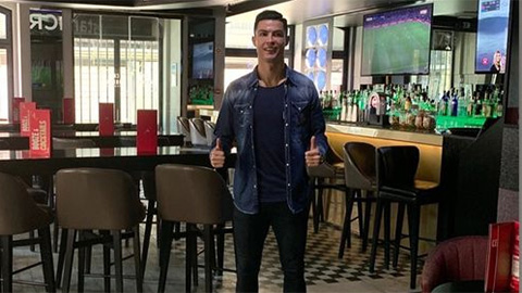 Ronaldo năm thứ 2 liên tiếp không tham dự gala Quả bóng vàng Ronaldo năm thứ 2 liên tiếp không tham dự gala Quả bóng vàng