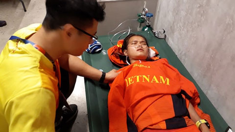 Nỗ lực quả cảm mang về huy chương, nữ tuyển thủ marathon Việt Nam phải thở bình oxy