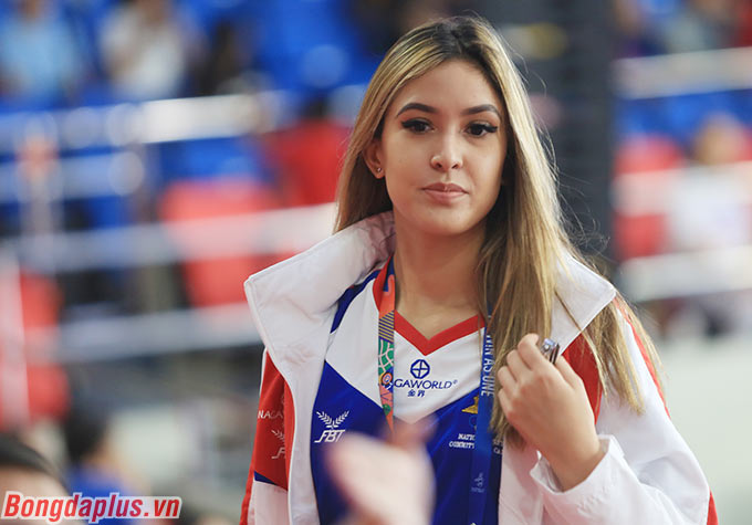 Casandre Tubbs là nữ võ sỹ Taekwondo của đội tuyển Campuchia. Cô tạo ra sự chú ý bởi nét mặt theo kiểu Mỹ nhưng lại đang thi đấu cho một quốc gia Đông Nam Á. 