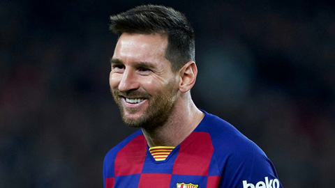 Messi vượt qua kỷ lục hat-trick của Ronaldo tại La Liga