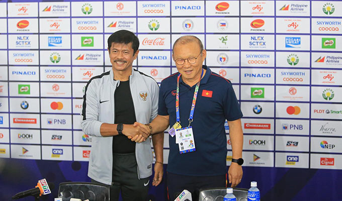 HLV Indra Sjafri tự tin sẽ đánh bại Park Hang Seo trong lần tái ngộ ở chung kết SEA Games 30 - Ảnh: Đức Cường 