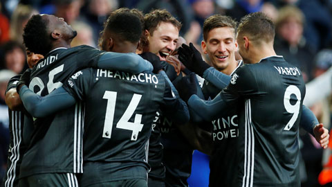 Với 8 trận thắng liên tiếp, Leicester vươn lên nhì bảng và trở thành kẻ thách thức số 1 của Liverpool