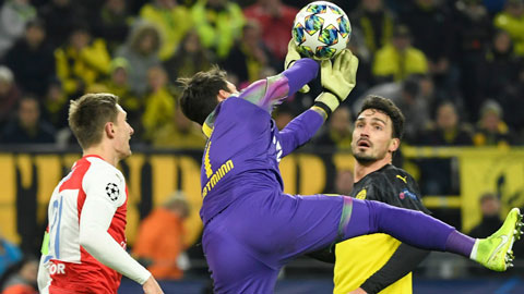 Dortmund: Phi thường Burki