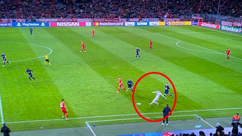 Neuer bỏ gôn đá như hậu vệ trái ở Bayern