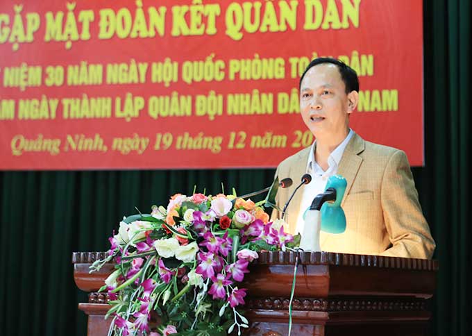 Đồng chí Nguyễn Văn Bắc - Ủy viên Ban thường vụ Thị ủy, Phó Chủ tịch UBND Thị xã Quảng Yên đánh giá cao sự đoàn kết, đồng lòng của quân dân trong việc thực hiện nhiều mục tiêu quan trọng ở TX Quảng Yên. 