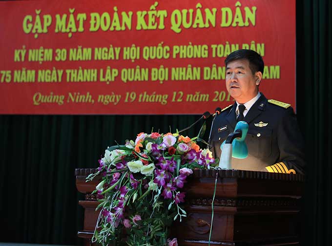 Đại tá Nguyễn Quốc Doanh - Đảng ủy viên, Lữ đoàn trưởng Vùng 1 Hải quân cảm ơn các đại biểu đến dự hội nghị.