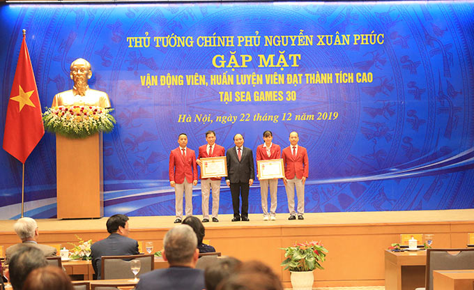Đoàn thể thao Việt Nam và VĐV Nguyễn Thị Ánh Viên được trao tặng Huân chương Lao động Hạng Nhất