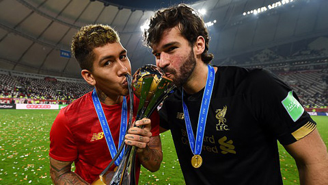 Các cầu thủ Liverpool chỉ được ăn mừng chức vô địch trong khuôn viên sân bóng