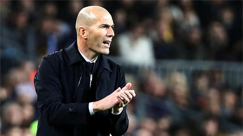 HLV Zidane buồn thay cho các cầu thủ Real