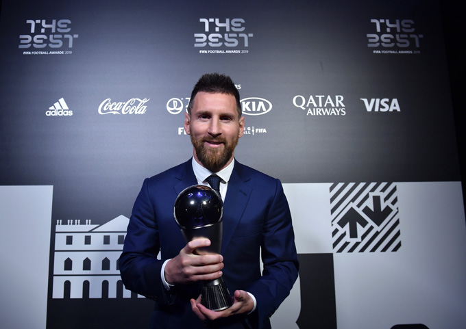 Trong lễ trao giải FIFA The Best 2019, Messi đã giành giải Nam cầu thủ xuất sắc nhất với 46 điểm, hơn Virgil van Dijk (38) và Cristiano Ronaldo (36). Đây là lần đầu tiên trong sự nghiệp, siêu sao người Argentina đoạt giải thưởng cá nhân cao quý này.