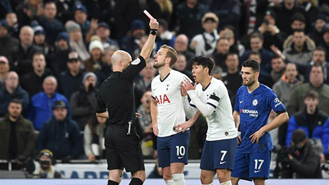 Mourinho: 'Trọng tài đã giết trận đấu khi rút thẻ đỏ với Son Heung-min'