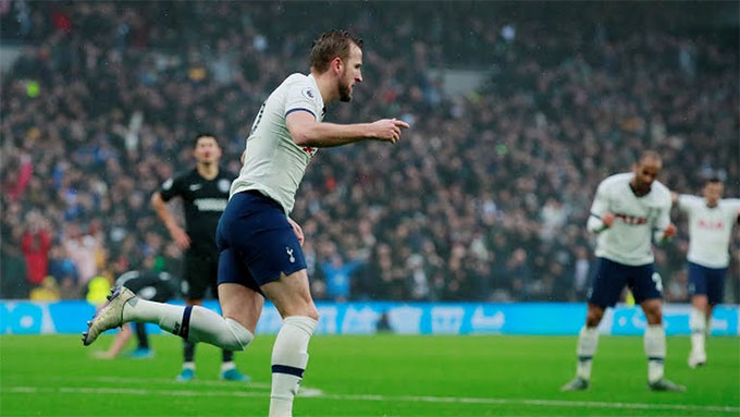 Kane ghi bàn gỡ hòa cho Tottenham