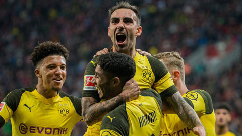 Alcacer muốn rời Dortmund sau sự có mặt của Haaland