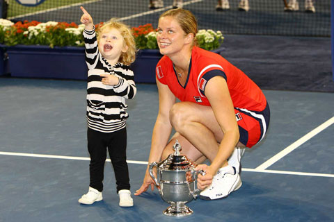Clijsters ăn mừng chức vô địch US Open 2009 với con gái đầu lòng