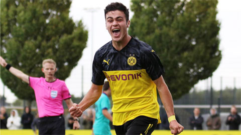 'Pulisic mới' của Dortmund: 'Vì người anh quá cố, tôi phải trở thành một siêu sao'