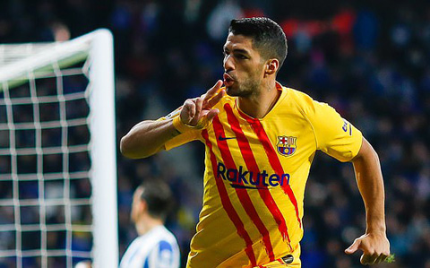 Suarez tỏa sáng giúp Barca ngược dòng thành công