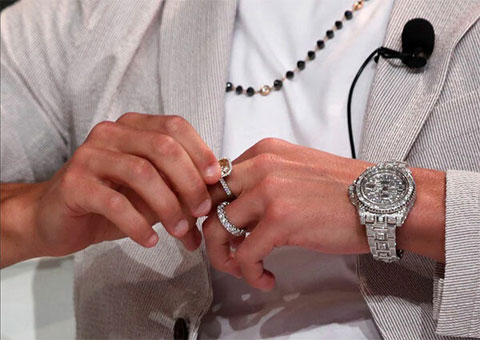 Ronaldo và chiếc đồng hồ nửa triệu USD