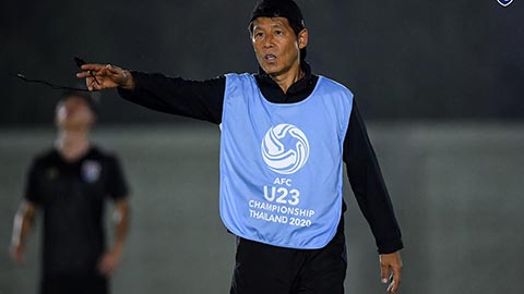 HLV Nishino: 'Tôi bắt cầu thủ U23 Thái Lan không được sợ đối thủ'
