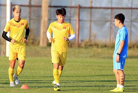 Thanh Sơn (giữa) có thể sẽ được lựa chọn đá chính trong trận đấu với U23 UAE. Ảnh: Minh Tuấn