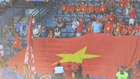 CĐV U23 Việt Nam ‘nổi sấm’ ở ‘Lâu đài sấm sét’ Chang Arena