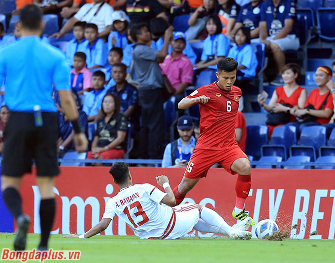 U23 UAE sợ U23 Việt Nam phản công - Ảnh: Minh Tuấn 