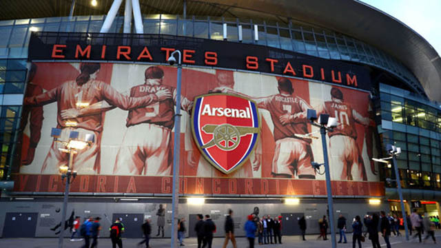 4. Sân Emirates (Arsenal) - Sức chứa: 60.704 - Trung bình: 60.278 - Tỷ lệ: 99,3%