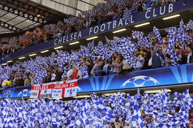 2. Stamford Bridge (Chelsea) - Sức chứa: 40.853 - Trung bình: 40.567 - Tỷ lệ: 99,3%